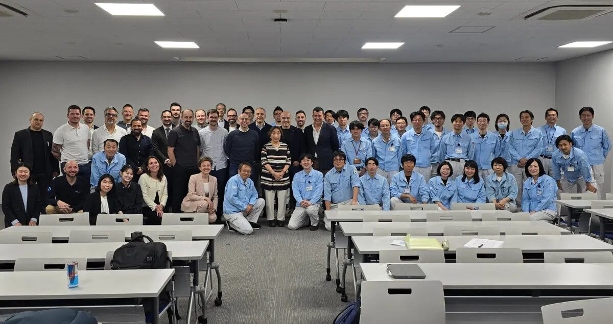 Zahnärzte und Zahntechniker entdecken Kuraray Noritake Dental in Japan