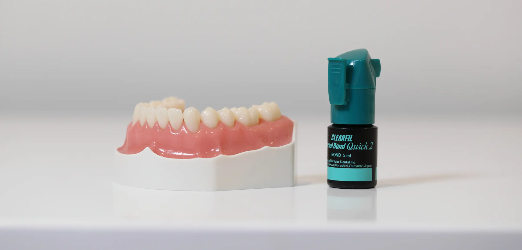 L'adhésif tout-en-un